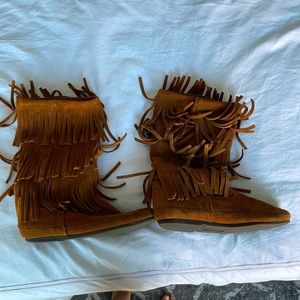 Muk lucks gently worn